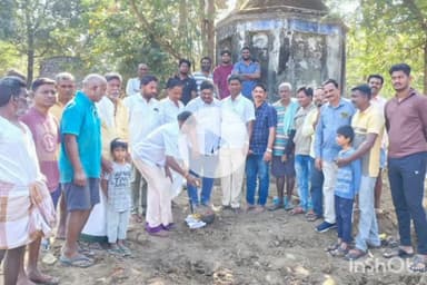 వేపాడ: వల్లంపూడి ఎస్సీ స్మశాన వాటిక అభివృద్ధికి,4 లక్షల నిధులు మంజూరు,భూమి పూజ చేసిన ఎంపీపీ దొగ్గ సత్యవంతుడు