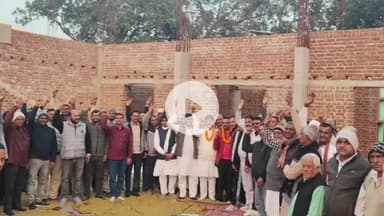 कान्हाचट्टी: कान्हाचट्टी के वीर कुंवर सिंह अर्धनिर्मित धर्मशाला में क्षत्रिय समाज की बैठक हुई