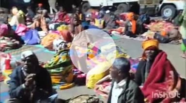 सुरगाणा: माकपाच्या वतीने  विविध मागण्यांसाठी सुरगाणा येथे रस्त्यावरच मांडला ठिय्या , रात्रीचा मुक्काम रस्त्यावर