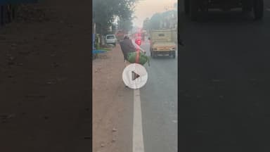 जो अपने बच्चों को कार  थार , खरीद कर देता है पिता साइकिल पर घूमता है #nationalunityday