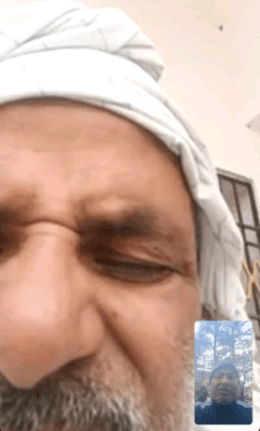 हिमांचल से वीडियो कॉलिंग कर भाई मंटू सिंह के भाई से बात कर सांतवना दिया।
कल हमारे बहुत अच्छे शुभचिंतक सहयोगी समर्थक भाई मंटू सिंह ग्राम कौरा का असामयिक निधन हो गया था।
पीड़ित परिवार को इस दुख की घड़ी दुख सहन की शक्ति मिले इसके लिए भगवान से