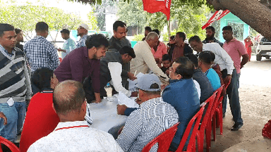 गरीबों के बिजली बिल माफ करवाने हेतु बिजली विभाग में माले के द्वारा कैंप लगाया गया