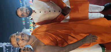 आज मैंगलोर मे अलवाज के विरासत कार्यक्रम मे पेजावर मठ के स्वामी #विश्व_प्रसन्न_तीर्थ जी महाराज गुरु जी से मिलना हुआ साथ ही उनका आशीर्वाद लिया ।।।।।।