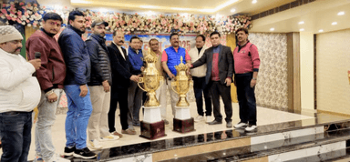 आमंत्रण कप सत्र 2025 सुपौल बी एस एस कॉलेज रोड स्थित नितमाया बैंक्वेट एंड होटल मे 09 फरवरी से सुपौल स्टेडियम मे होने वाले अंतर राज्यीय आमंत्रण कप के लिए आयोजित जर्सी एवं ट्रॉफी आनावरण किया गया।