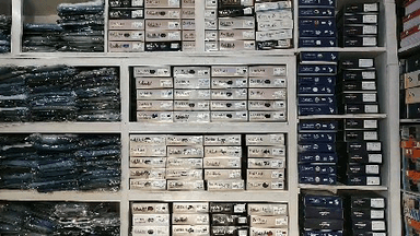 जोकीहाट मार्किट में सबसे सस्ता कपड़े की दुकान