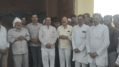 दुखद सूचना
 श्री डॉक्टर हनुमंत  सिंह 
पशु चिकित्सालय राजतला वाले एवं श्री दयाल सिंह जी की माता जी श्री चंद्रपाल सिंह शिक्षक जी की दादी और श्री शिवराम सिंह जी की काकी का निधन हो गया है उनका अंतिम संस्कार ग्राम राजतला में प्रातः 9:00 बजे किया