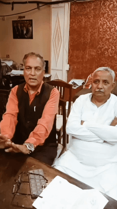 माननीय सुप्रीम कोर्ट के सीनीयर अधिवक्ता डाक्टर एपी सिंह राष्ट्रीय प्रभारी विधी प्रकोष्ठ भाकियू लोकशक्ति से सप्रेम भेंट। मास्टर श्यौराज