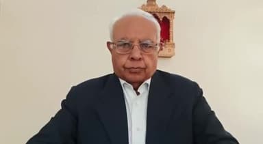 रिहाशी झेत्र में पुरानी सड़क को खोद कर न ई सड़क बनायी जाय। सड़क के ऊपर ही नयी सड़क का लेयर बना देने की प्रथा से तीस चालीस साल पहले बने मकान सड़क से नीचे हो जा रहे हैं इशे घरों मे गंदा पानी,मलबा, धूल ,कूड़ा यहां तक की सीवर का पानी घुस जाताह