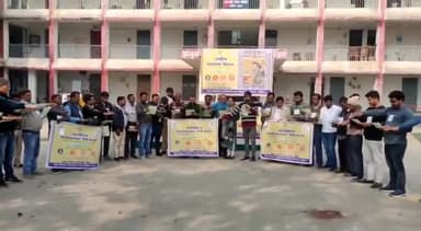 बारसोई: अनुमंडल परिसर में अनुमंडल पदाधिकारी राजेश्वरी पांडे की अध्यक्षता में मतदाताओं को दिलाई गई शपथ