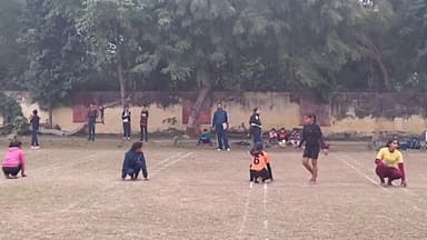 हमीरपुर: यूपी स्थापना दिवस पर हमीरपुर में हुई खेल प्रतियोगिता