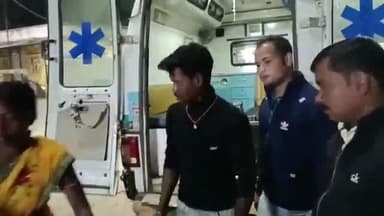 देवघर: तीरनगर रेलवे क्रॉसिंग के समीप पोल से टकराकर एक साइकिल सवार हुआ गंभीर रूप से घायल