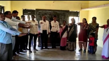 समुद्रपूर: मोहगाव येथे मतदार दिनाचे आयोजन, नागरिकांनी घेतली नि:पक्ष मतदान करण्याची शपथ