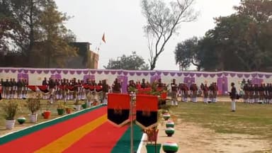 पुलिस अधीक्षक अंकुर अग्रवाल जी ने प्रत्येक कमांडो से मुख्य अतिथि महोदय से परिचय कराया। #गणतंत्र_दिवस #गणतंत्र #up #74वें