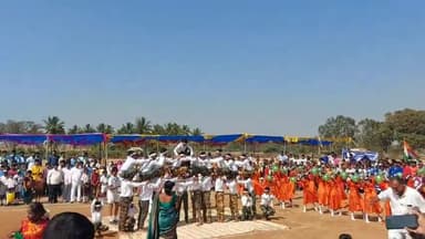 ಶಿರಹಟ್ಟಿ: ಪಟ್ಟಣದಲ್ಲಿ ಗಣರಾಜ್ಯೋತ್ಸವ ನಿಮಿತ್ತ ಶಾಲಾ ವಿದ್ಯಾರ್ಥಿಗಳಿಂದ ಸಾಂಸ್ಕೃತಿಕ ಕಾರ್ಯಕ್ರಮ