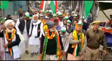 कामां: कामां को जिला बनाने की मांग को लेकर जयपुर के लिए किया कूच