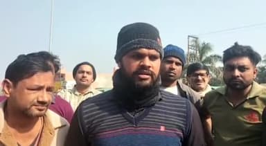 शामली: राधा किशन कॉलोनी के लोगों का पीडब्ल्यूडी के खिलाफ हंगामा प्रदर्शन अधर में लटका नाला निर्माण मोहल्लेवासी ने दी जानकारी