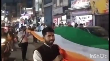 मुशहरी: शहर में 351 फीट के राष्ट्रीय ध्वज के साथ निकाली गई तिरंगा यात्रा, देखने के लिए लोगों की उमड़ी भीड़