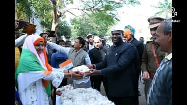 देवघर: समाहरणालय परिसर में कृषक पाठशाला के अंतर्गत उत्पादित बटन मशरूम प्रदर्शनी का किया गया आयोजन