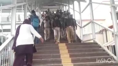 मुरादाबाद: गणतंत्र दिवस के उपलक्ष पर रेलवे स्टेशन पर सुरक्षा के दृष्टिगत GRP और RPF द्वारा चलाया गया चेकिंग अभियान