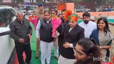 पलवल: नेताजी सुभाष चंद्र बोस स्टेडियम में परिवहन मंत्री मूलचंद शर्मा ने ध्वजा रोहण कर परेड का निरीक्षण किया