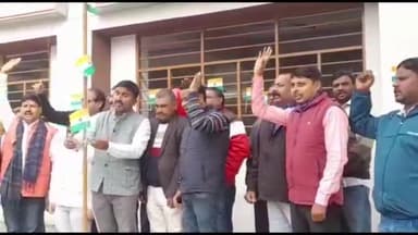 गोरखपुर: जर्नलिस्ट प्रेस क्लब गोरखपुर में पत्रकारों ने गणतंत्र दिवस के अवसर पर किया ध्वजारोहण, प्रेस क्लब अध्यक्ष ने दी बधाई
