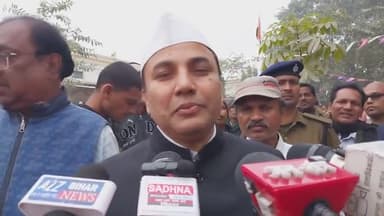 मुशहरी: पश्चिमी एसडीएम ऑफिस में 74वें गणतंत्र दिवस पर SDM बृजेश कुमार ने किया ध्वजारोहण