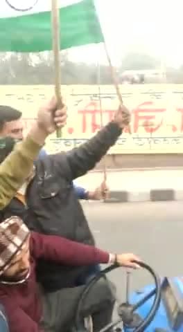 हरियाणा पलवल संयुक्त किसान मोर्चा के द्वारा धरना प्रदर्शन एवं ट्रैक्टर पर तिरंगा यात्रा मेधा पाटकर जितेंद्र रामू बेरखेड़ी श्रीराम रजक के साथ हम