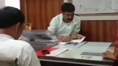 देवसर: देवसर विधायक ने अपने निज निवास बरगवां पर स्थित कार्यालय में क्षेत्रीय लोगो की सुनी समस्याएं व निराकरण का दिया आश्वासन