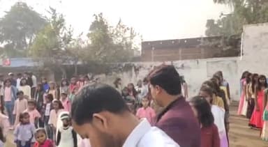 करपी: करपी स्थित द गुरुकुल विद्यालय में हर्षोल्लास के साथ मनाया गया गणतंत्र दिवस एवं बसंत पंचमी पर्व