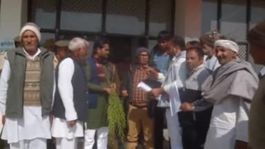 चरखी दादरी: सांवड के ग्रामीणों ने सरसों की फसल में हुए नुकसान की विशेष गिरदावरी कर मुआवजा दिए जाने हेतु उपायुक्त को सौंपा ज्ञापन