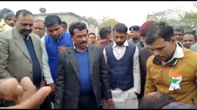 आगर: ज़िला कलेक्टर ने ग्राम रोझानी में शासकीय हाईस्कूल में छात्रों के साथ भोजन कर किया पौधारोपण