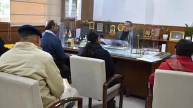 पंचकूला: 15 से 21 फ़रवरी तक आयोजित होने वाले आदिवासी युवा आदान-प्रदान कार्यक्रम को लेकर उपायुक्त ने अपने कार्यालय में की बैठक