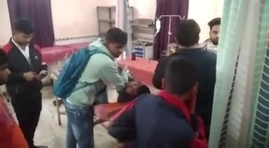 गोपालगंज: बसडिला गांव में क्रिकेट खेलने के विवाद को लेकर हुई चाकूबाजी की घटना में एक युवक की मौत। अन्य चार लोग जख्मी।