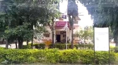 ಮುಂಡರಗಿ: ಹಳ್ಳಿಕೆರೆ ಗ್ರಾಮದ ಬಳಿ ಅಪಘಾತ: ಸ್ಥಳಕ್ಕೆ ಪೊಲೀಸರ ಭೇಟಿ, ಪರಿಶೀಲನೆ