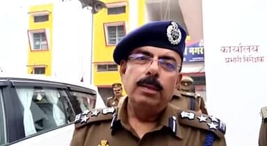 नवाबगंज: पुलिस लाइन व नगर कोतवाली में आईजी ने किया निरीक्षण, दी जानकारी