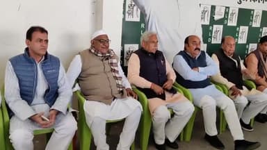 मुज़फ्फरनगर: सरकुलर रोड स्थित रालोद कार्यालय पर प्रेस वार्ता के दौरान पुरकाजी विधायक ने केंद्रीय मंत्री पर लगाए आरोप