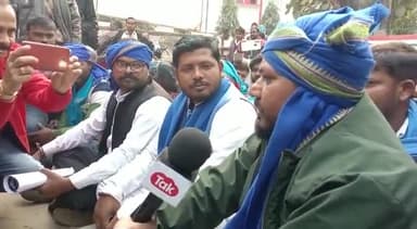 जनपद बहराइच में डेढ़ माह हो गया है अभी तक पुलिस ने  नामजद आरोपी की गिरफ्तारी नहीं की इस बात को लेकर भीम आर्मी ने दिया धरना