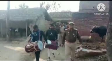 सुल्तानपुर: डीएम के आदेश पर धंमौर पुलिस ने बदमाश पप्पू कोरी के खिलाफ की जिला बदर की कार्रवाई, कामोलिया गांव में हुई मुनादी