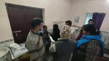 गोपालगंज: जादोपुर गाँव में बाइक धक्के से बच्चा हुआ घायल, इलाज के लिए सदर अस्पताल में भर्ती