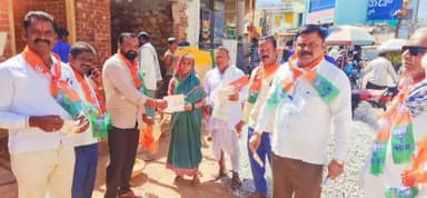 ಶಿರಹಟ್ಟಿ: ಪಟ್ಟಣದಲ್ಲಿ ಬಿಜೆಪಿ ಕಾರ್ಯಕರ್ತರಿಂದ ವಿಜಯ ಸಂಕಲ್ಪ ಅಭಿಯಾನ