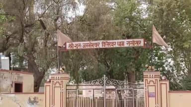 नोखा: रासीसर गांव के पास ट्रैक्टर ट्रॉली पलटी, एक व्यक्ति की हुई मौत