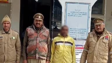 मुरादाबाद: पुलिस ने तीन तलाक के आरोपी को ग्राम खताड़ी से किया गिरफ्तार, भेजा जेल