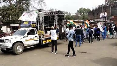 होशंगाबाद नगर: नर्मदापुरम पहुंची खेलो इंडिया की मशाल, खिलाड़ियों ने स्वागत के बाद निकाली भव्य रैली