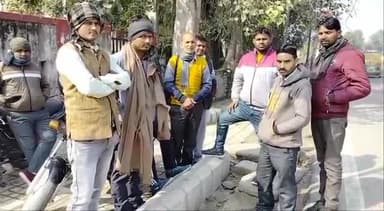 बरेली: ग्राम ढकिया के पास अज्ञात वाहन की टक्कर से मोटरसाइकिल सवार व्यक्ति की हुई मौत