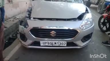 एत्मादपुर: रामद्वारा के पास टेंपो व कार में हुई टक्कर, दोनों चालक घायल