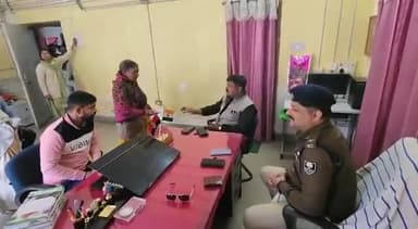 जहानाबाद: नगर थाने में सीओ संजय कुमार अम्बष्ट व नगर थाना अध्यक्ष ने भूमि विवाद के मामले को लेकर लगाया जनता दरबार