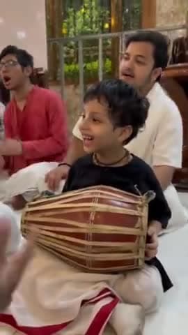 #कृष्ण_कृष्ण बोलो जय राधे
जय राधे जय राधे राधे #कृष्ण_कृष्ण बोलो श्री राधे