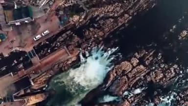 *ड्रोन से नर्मदा नदी की अद्भुत शूटिंग.. अमरकंटक से मंडला, जबलपुर, होशंगाबाद, ओंकारेश्वर, महेश्वर से लेकर गुजरात तक जीवनदायिनी मां नर्मदा नदी के दिव्य दर्शन की तस्वीरें ड्रोन कैमरे से ली गई है।