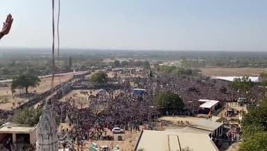 देश के यशस्वी प्रधानमंत्री श्री @narendramodi ने भीलवाड़ा के मालासेरी डूंगरी में जुटी जनता का अभिवादन किया।
#DevNarayan