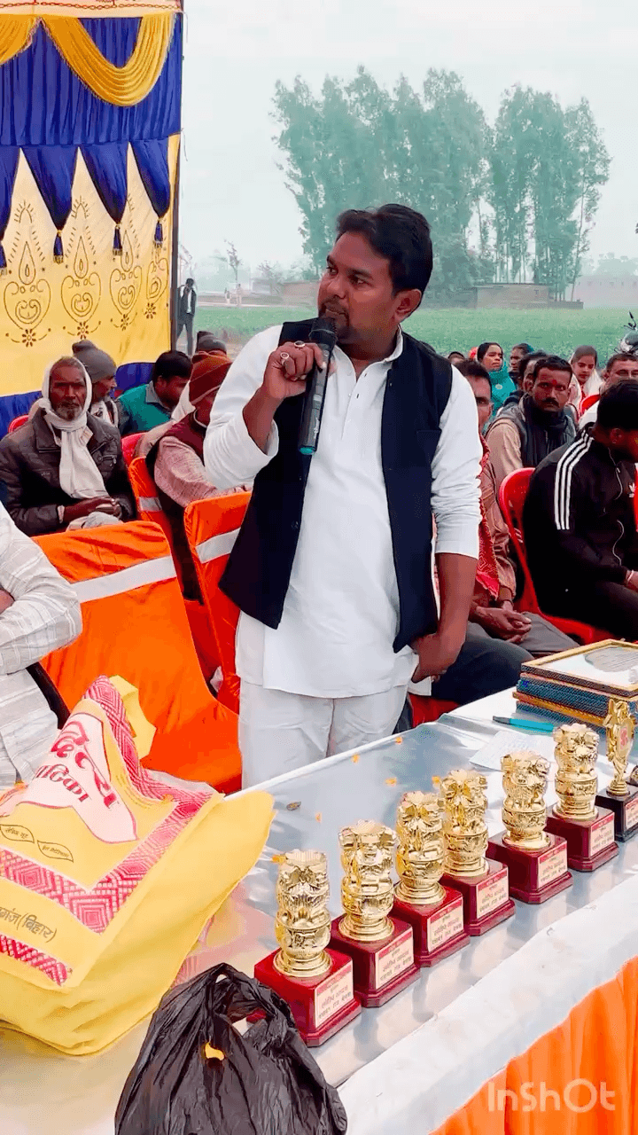बेलवा पंचायत में पर्यावरण की दिशा में उत्कृष्ट कार्य करने के लिए वनपोषको को सम्मान पत्र व अंग्वस्त्र देकर सम्मानित किया गया …

#belwapanchayat